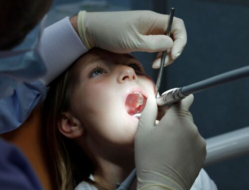 Nutrition et développement dentaire : comment bien minéraliser ses dents dès l’enfance