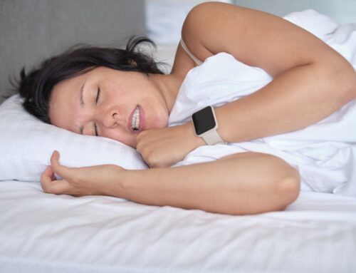 Le bruxisme : causes, symptômes et solutions pour protéger vos dents